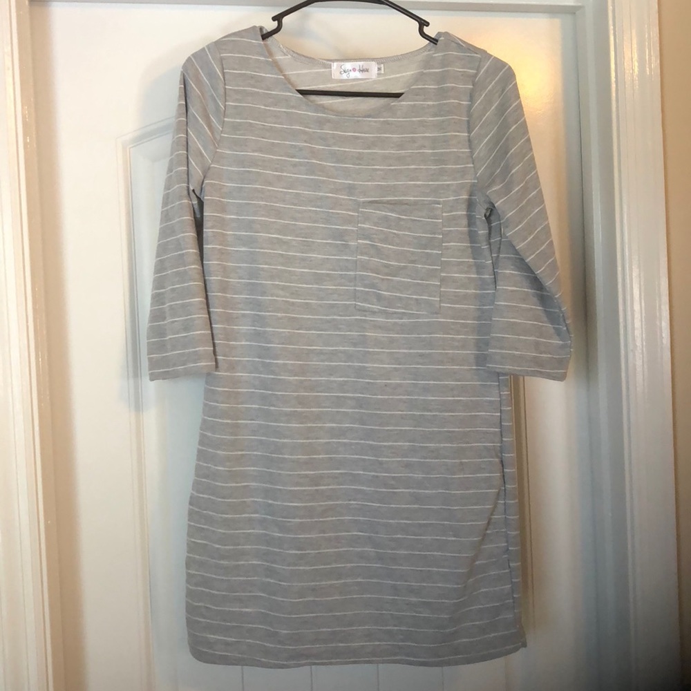 3/4 length sleeve pocket tunic.